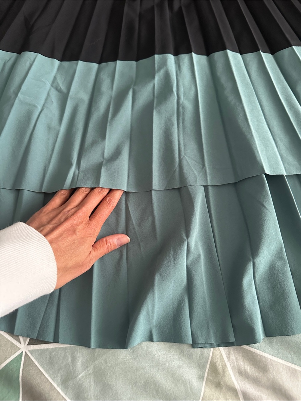 Athleta Black & Light Teal Pleated High-Low Skirt - Picture 4 of 6